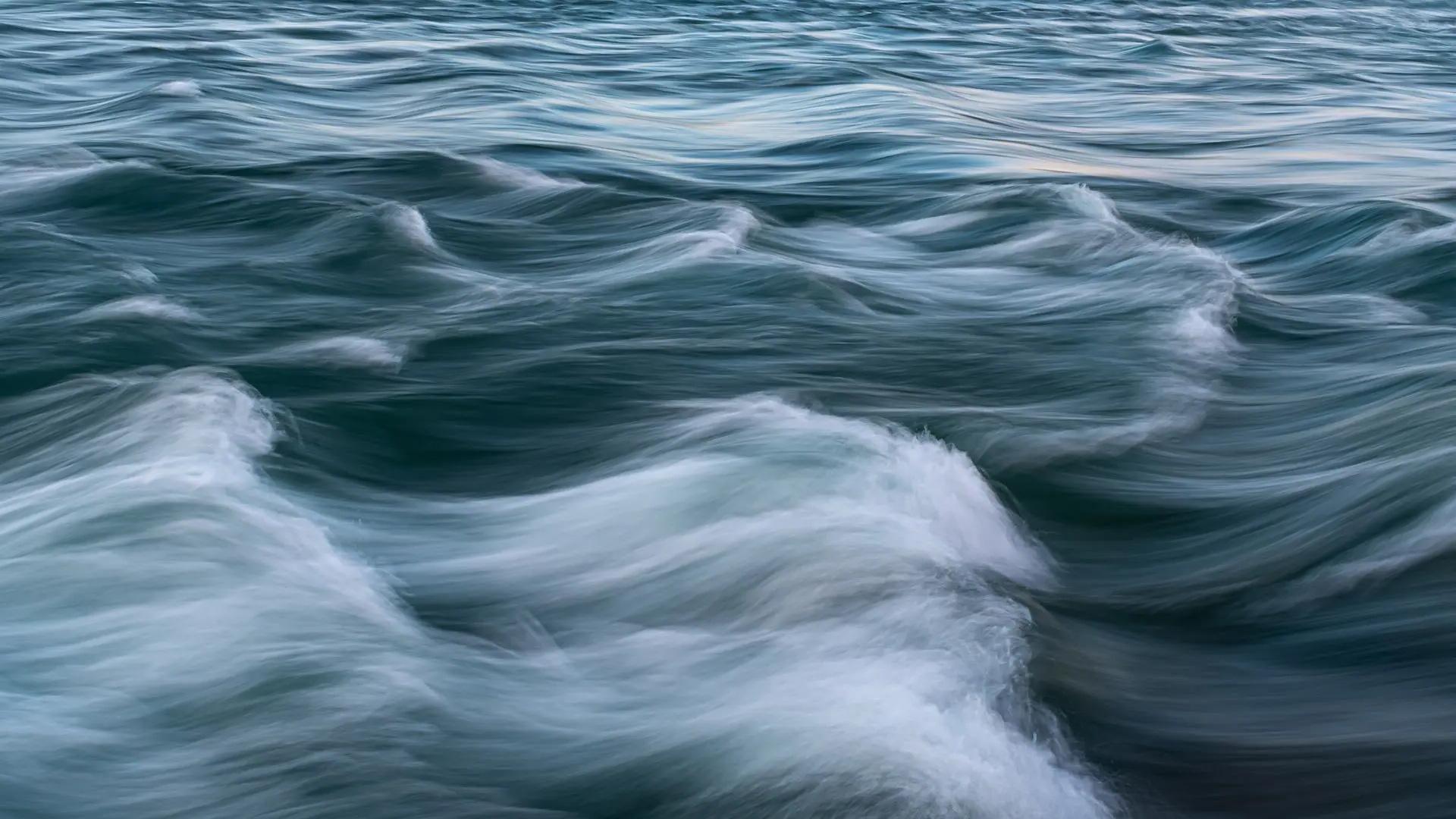 Ocean warming is causing changes in ocean currents that could intensify climate change effects, UMD researchers found. Photo by Adobe Stock.